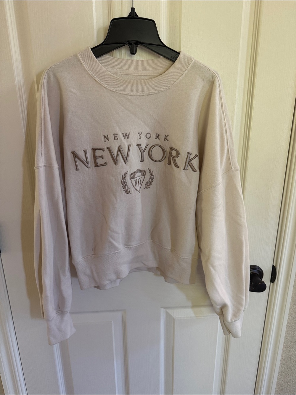 Abercrombie and Fitch sweatshirt. Cream color size small. New York